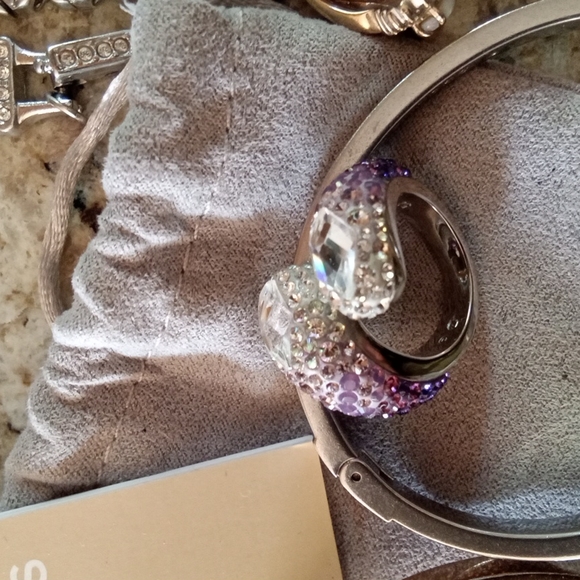 Ring - Picture 2 of 4